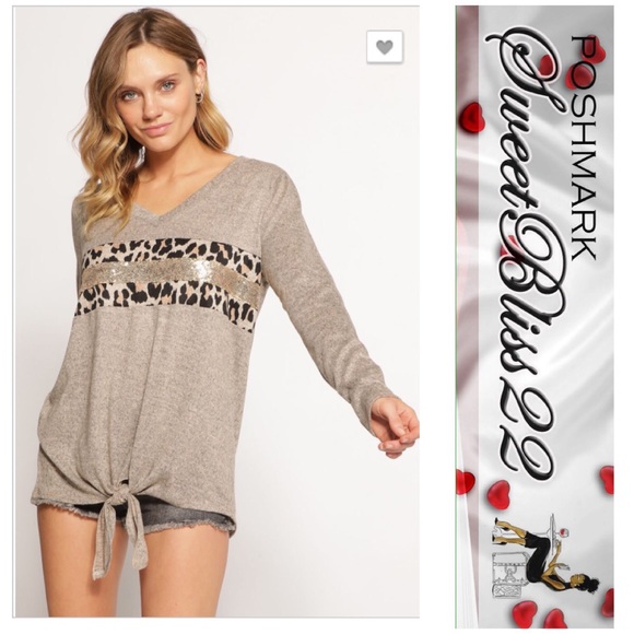 💋Brushed VNeck Two Tone Top💋 - Picture 2 of 3